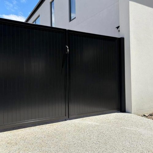 mann garage doors - custom gates 21